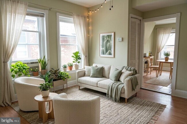 Photo - 444 W Bringhurst St