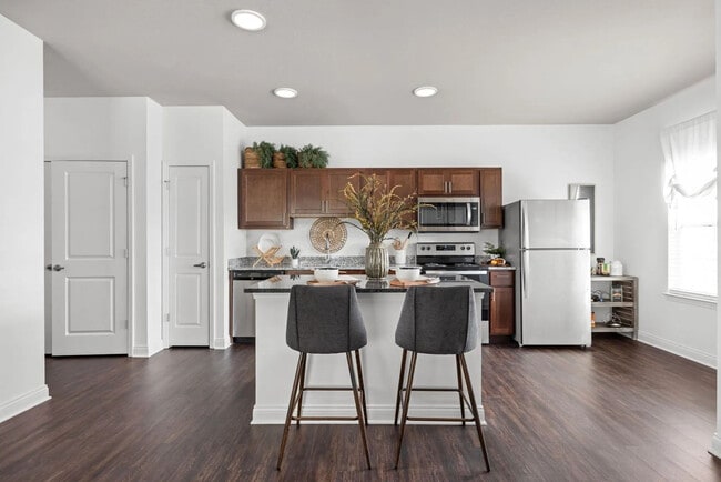 Building Photo - Union Club Apartments