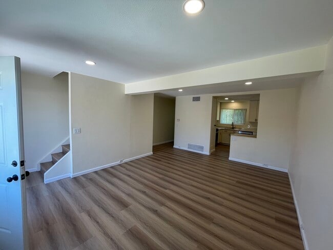 8645 Mellmanor Drive Unit B