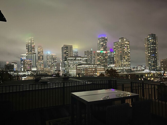 Photo - Luxury 1 Bed, 1.5 Bath Loft with Spectacular Downtown City Views