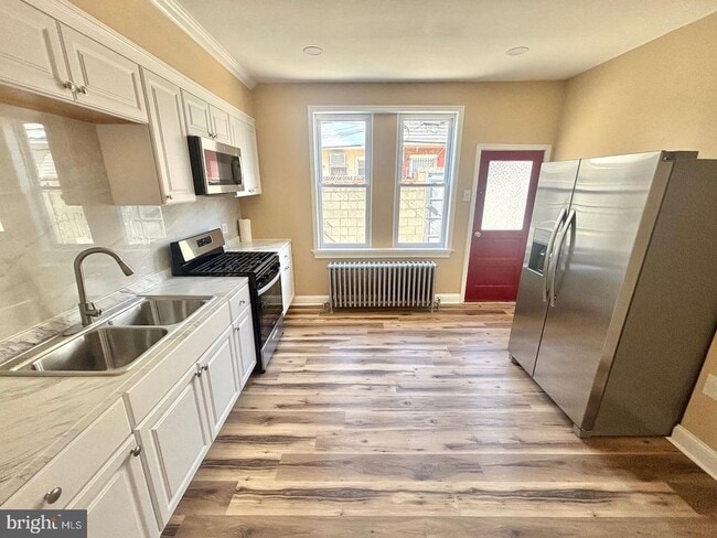 Photo - 2038 Dorrance St