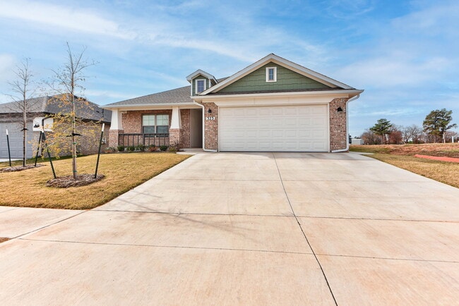 Building Photo - 323 Woodrock St