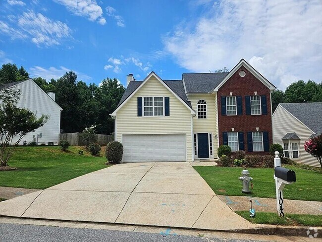 Building Photo - Spacious 4BR House - Prime location