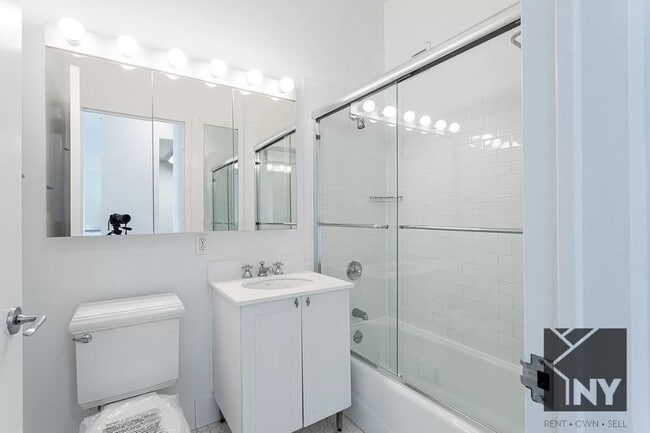 2 Maiden Ln Unit 1910