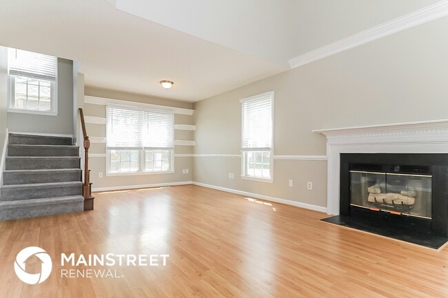 Photo - 141 Windsor Dr