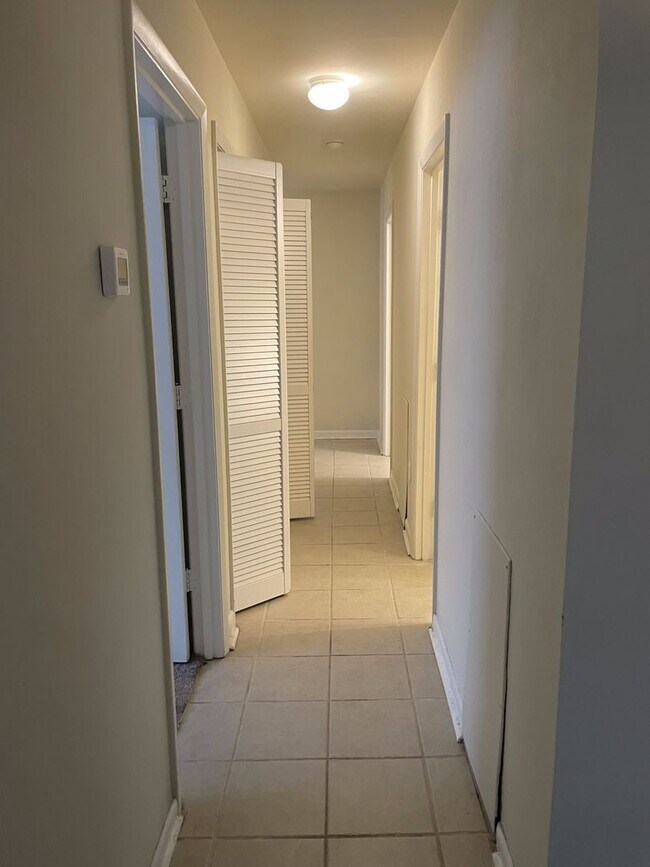 Photo - UT - 1210-A Unit 1210-A