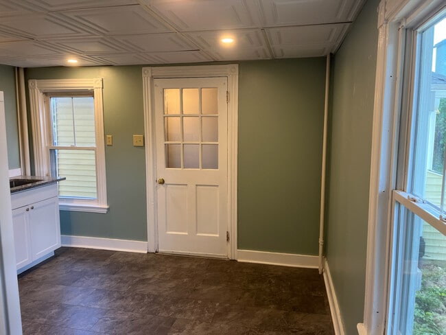 Photo - 24 Rowe Ave Unit Apt 1