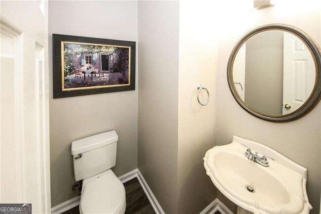 Photo - 121 Stoneforest Dr
