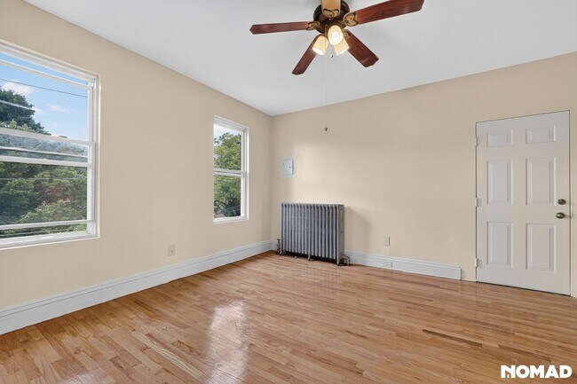 Photo - 17 Grand St