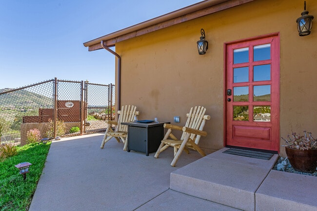 Building Photo - 3605 Fortuna Ranch Rd Unit B