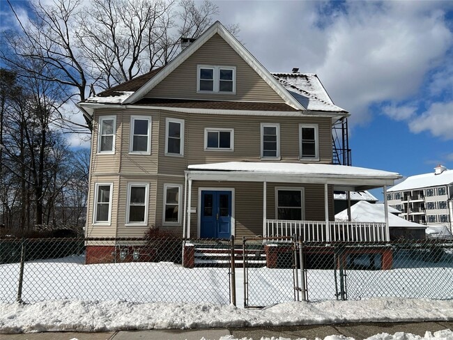 Building Photo - 216 Smith St Rental
