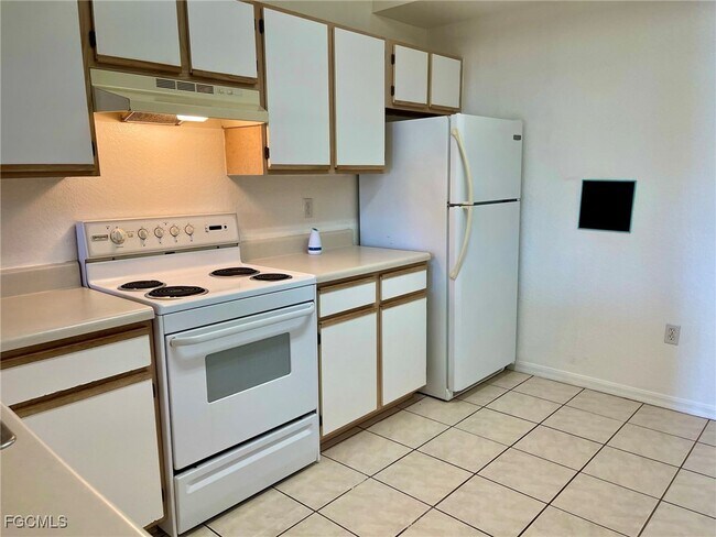 Photo - 6330 Aragon Way Unidad 108