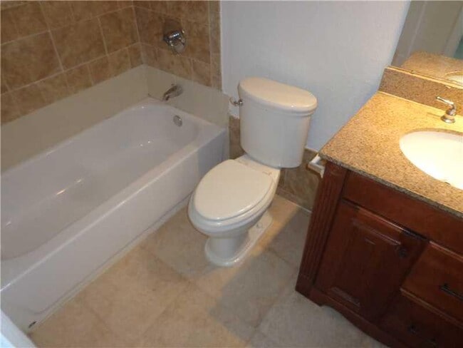 Photo - 2530 NW 39th Way Unit 102