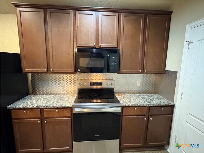 Photo - 374 Posey Pass