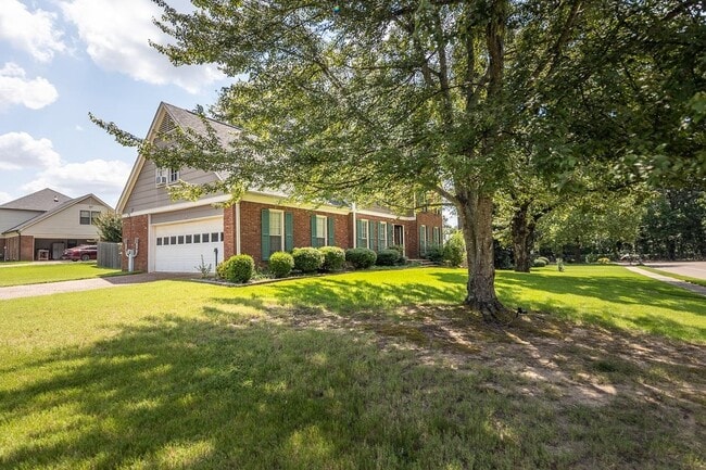 Photo - 7839 Farindon Dr