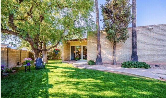 Photo - 4352 N 36th Plz Unidad 3