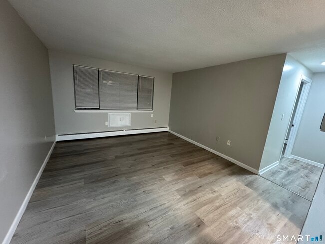 Photo - 958 Wethersfield Ave Unit 303