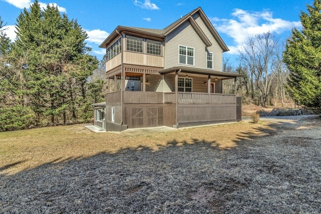 116 Unaka Ave