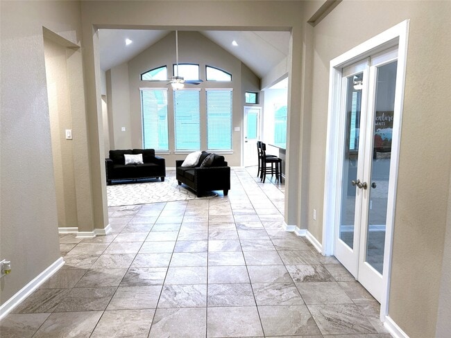 Building Photo - 8426 Bay Orchard Dr Rental