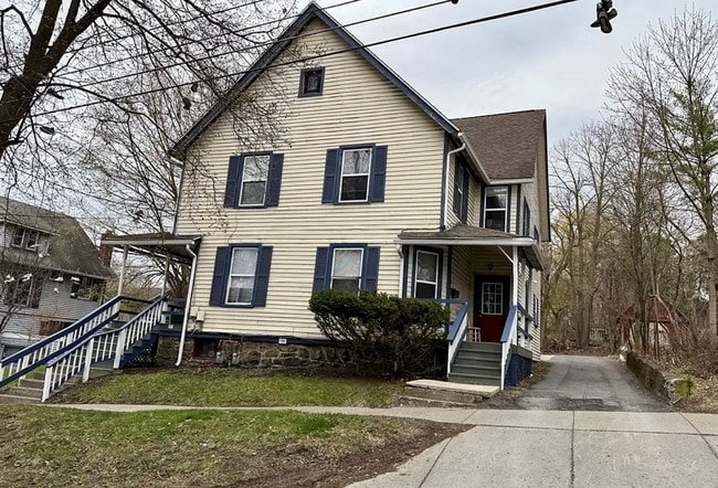 Building Photo - 409 S Aurora St