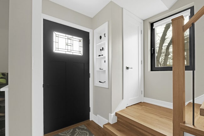 Photo - 819 Albion Ave