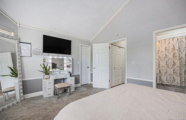 Photo - 2420 W 82nd Pl