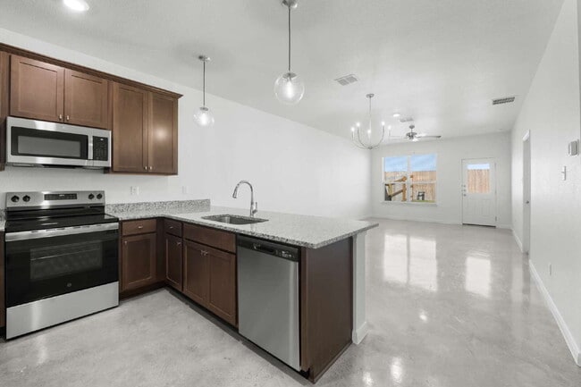 Photo - MOVE-IN SPECIAL: December and January rent FREE if moved in before February 1. Unidad A