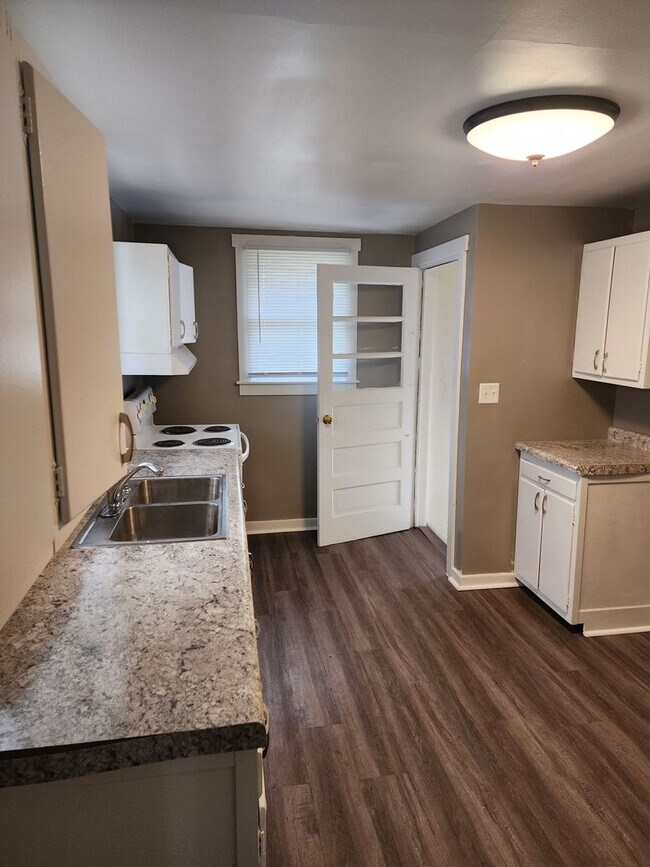 1437 S Webster St Unit 1437-01 South Webster Street