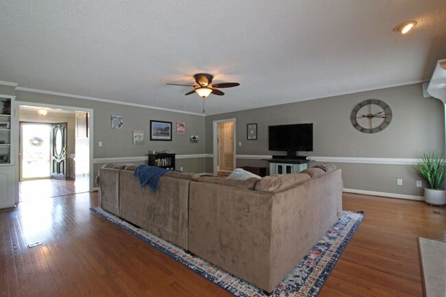 103 Carolina Wren Cir