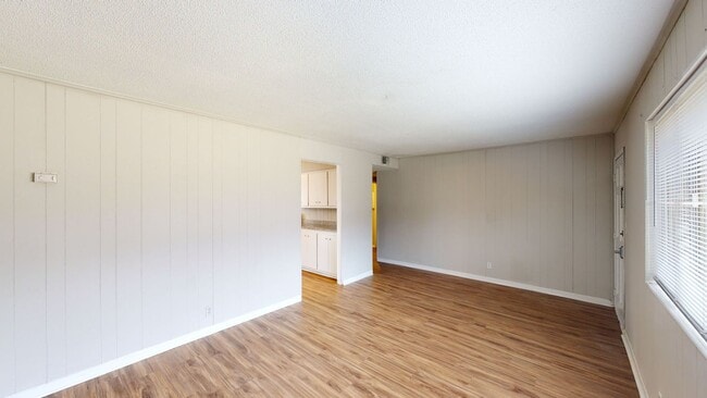 Photo - Pinopolis Apartments