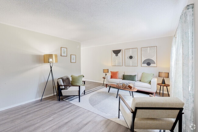 2BD 2BA 1,250SF
