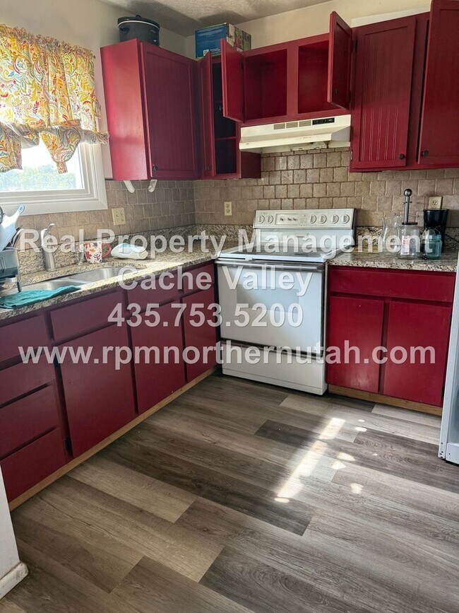 Photo - 357 N 200 W