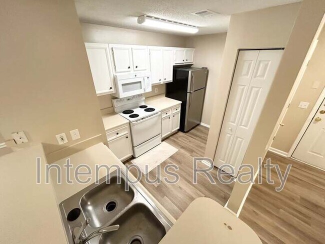 Photo - 50 Pebble Beach Cove Unidad Apt F211