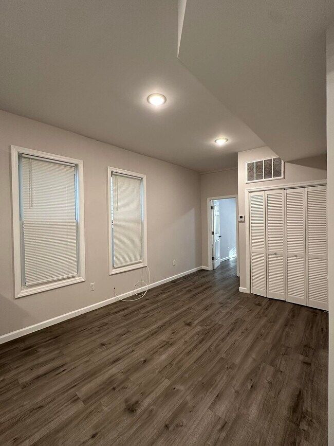 Photo - 38 Clendenny Ave Unit 1R