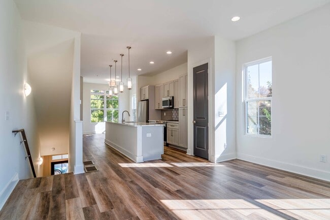 Photo - LaFrance Square