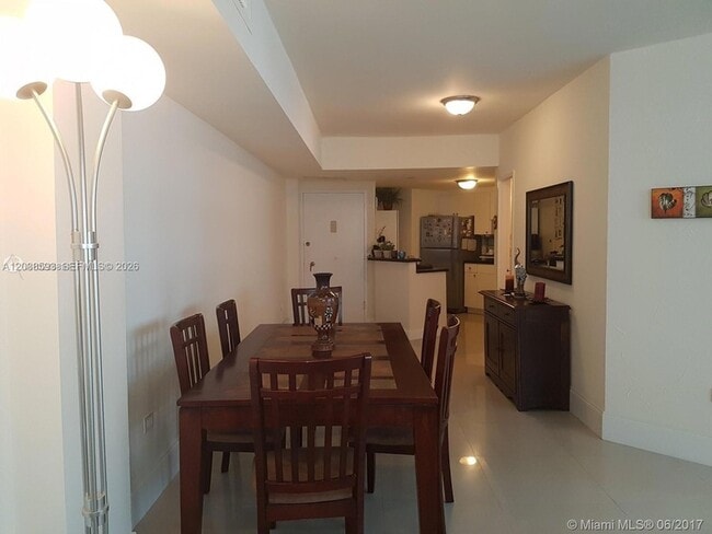Photo - 801 Brickell Bay Dr Unit 765