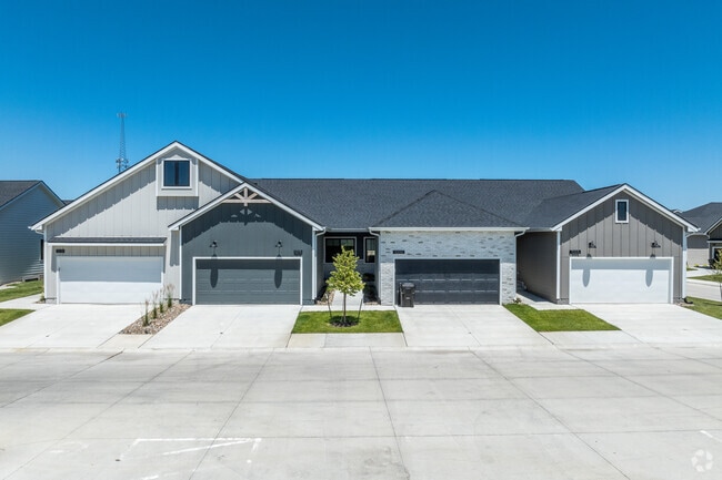 Photo - Stratford Crossing Flats Townhomes