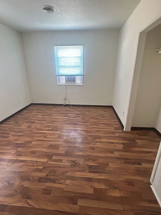 Photo - 3362 SW Brendan Ave Unit 1