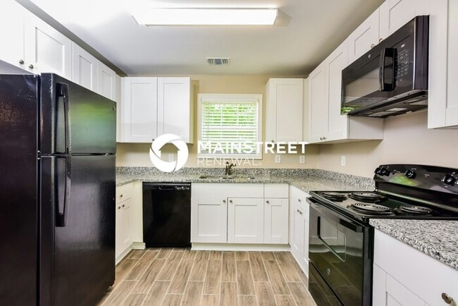 Photo - 4 Bedroom Pet-Friendly Home in Conley, GA with Main Street Renewal