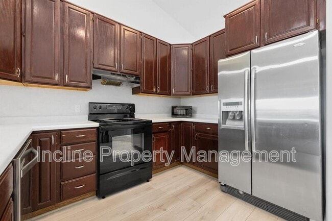 Photo - 439 E 2000 S St