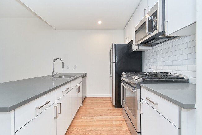 Spacious One Bedroom with Two Balconies
