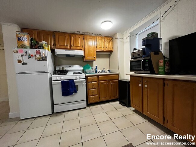 Photo - 19 Brighton Ave Unit B