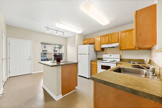 Tremont Pointe Apartments