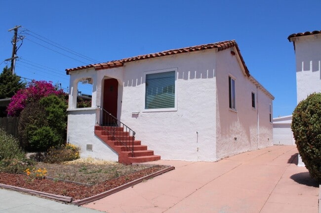 Building Photo - 1209-1211 Marin Ave Unit 1209 MARIN AVE