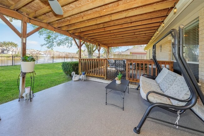 Photo - 6210 Fawnlake Dr