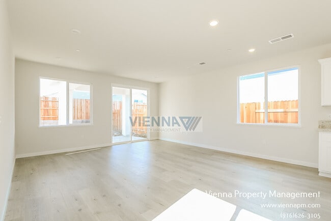 Photo - 3935 Prairie Blues St