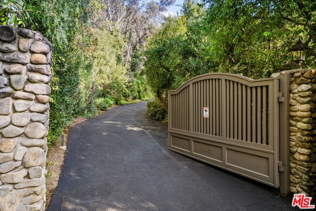 Photo - 10521 Rocca Pl