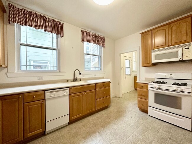 Photo - 6839-6841-6841 California St Unit 6839 California Street