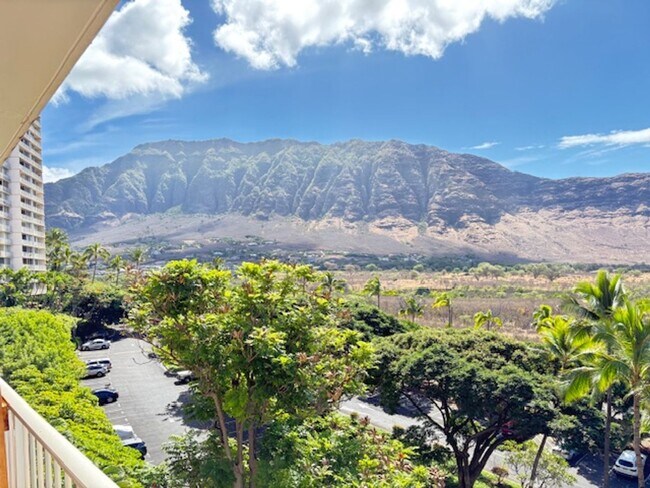 Photo - One Bedroom Makaha Valley Towers Unit 423