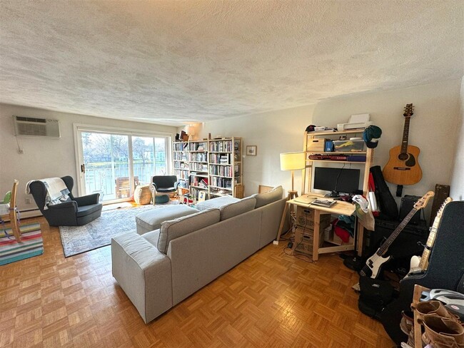 Photo - 20 Hamilton Rd Condo Unit 303